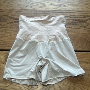 Spanx compression shorts